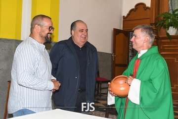 Lomo Magullo le da la bienvenida a su nuevo párroco/Francisco Javier Santana.